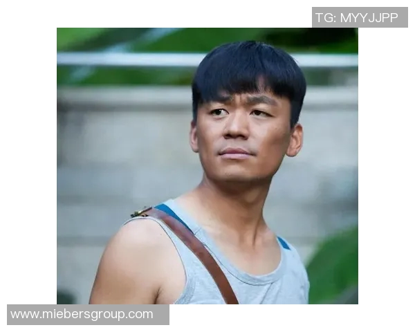 174足球球星的传奇之路 从草根到顶级巨星的成长与蜕变 174足球球星的传奇之路 从草根到顶级巨星的成长与蜕变