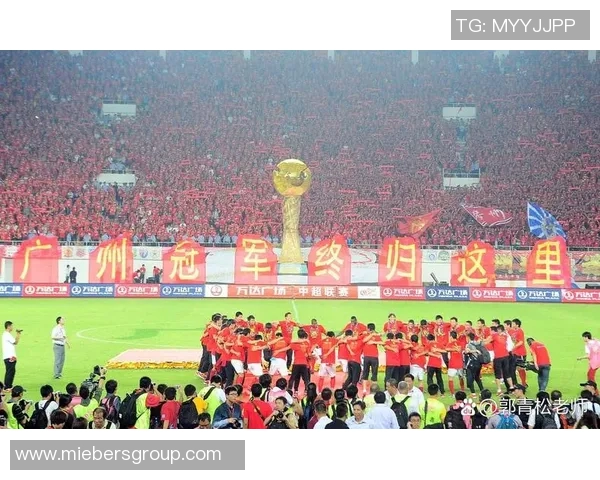 用足球球星的名字唱响赛场旋律打造一场属于球迷的音乐盛宴 用足球球星的名字唱响赛场旋律打造一场属于球迷的音乐盛宴